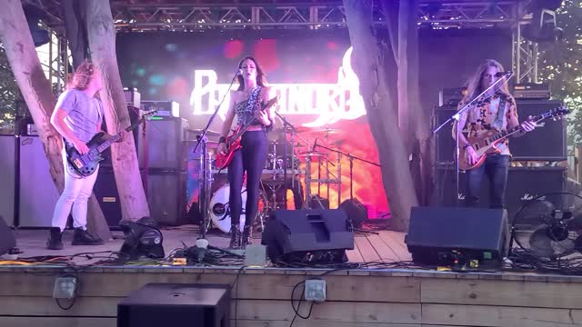 Paralandra "Need To Feed"