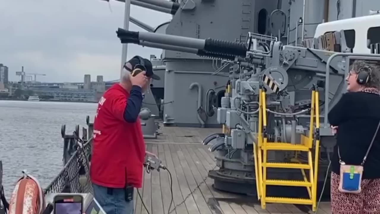 Battleship fire gun