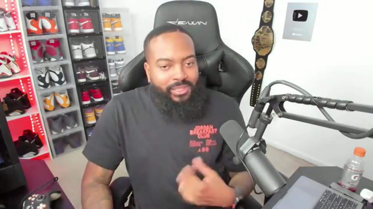 ROSS REACTS TO 10 WRESTLERS WHO ACTUALLY ELEVATED A WWE TITLE