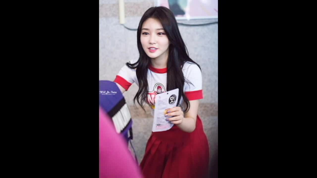 Chungha Reveals Her Ultimate Way To Stay 100% Focus!