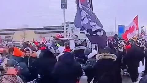 Truckers giving away FREE FOOD