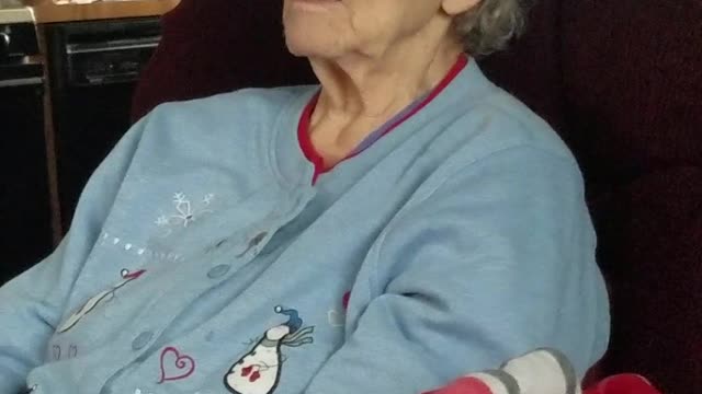 Grandma with Alzheimer's makes up song and yodels