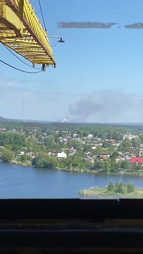 Ukrainian crane operator watches clashes between RU/UA forces northeast of Kharkov