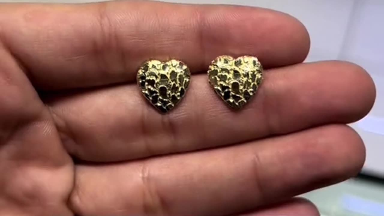 Solid Gold Medium Nugget Heart Full Set