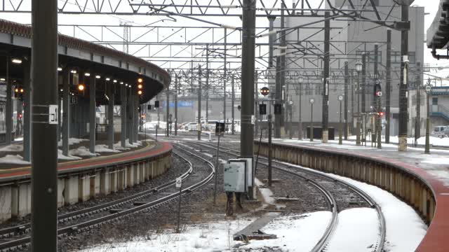 JR Hokkaido Diesel arriving