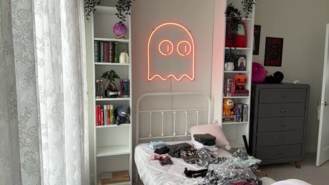 MY HOME WAIFU IN CANADA
