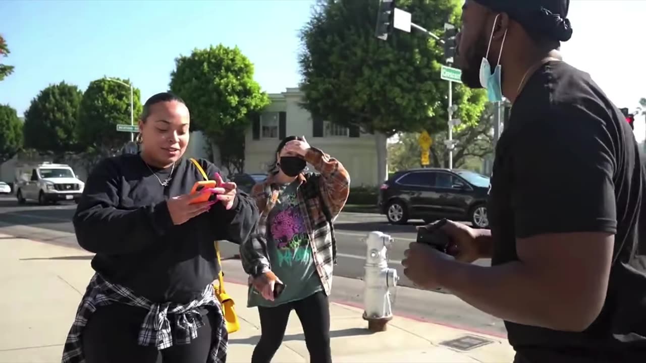 Jidion crashes fashion show