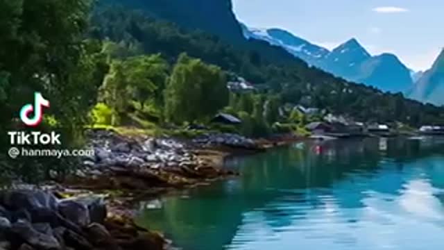 Here is some new video natural video mountains