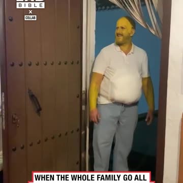 Whole family dress up for costume party😂