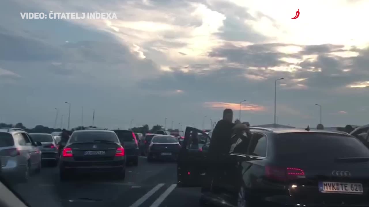 Kaos na graničnom prijelazu Bajakovo