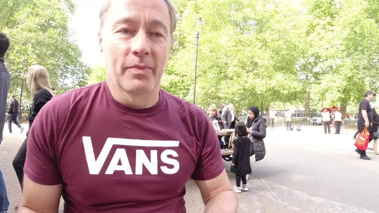 IT'S THE QUEENS SHIP, GEEZER JOHNSON REPORTS