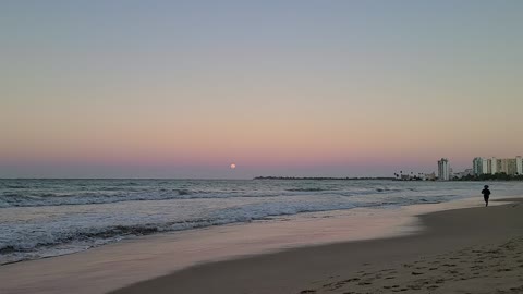 Hyperlapse moonrise