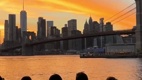 Sit under the Brooklyn Bridge and enjoy the light