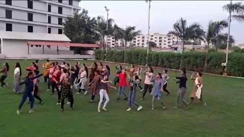 INDIAN FAMOUS GARBA