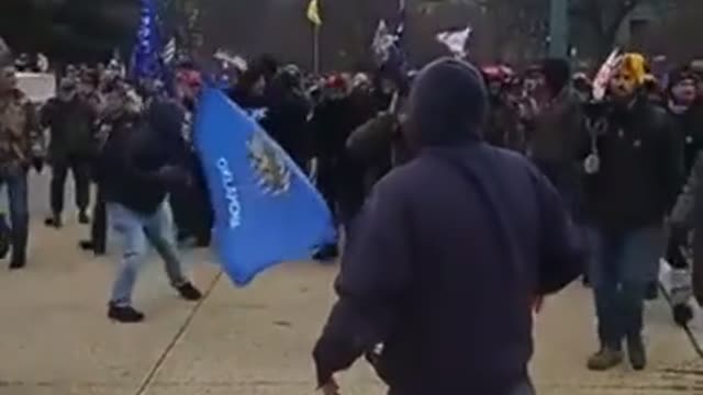 DC Police Assisting Protesters