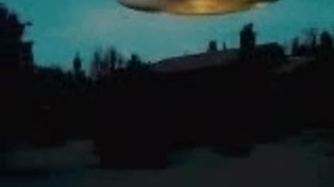 UFO in the woods filmed by amateurs! Incredible!