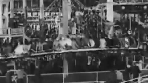 A lunnapark in the 1930s