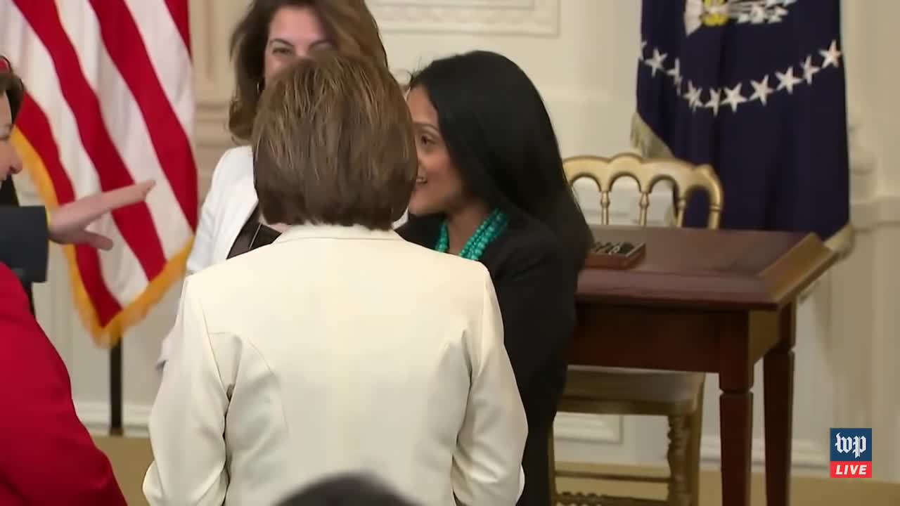 Despite Fining House Members Who Don’t Wear Masks, Pelosi Wears No Mask While Walking Through Crowd