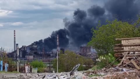 Útoky na Azovstal - nacisté mají jen dvě možnosti - zemřít nebo se vzdát