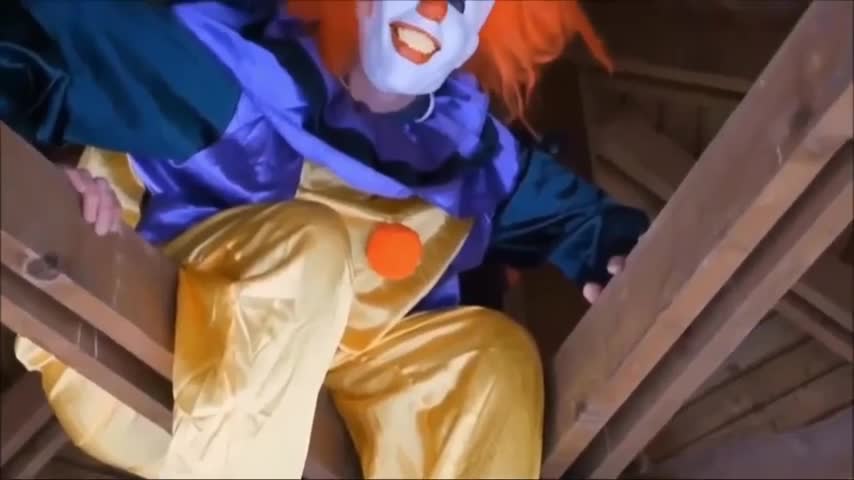 KILLER CLOWN PRANK VERY FUNNY MUST WATCH