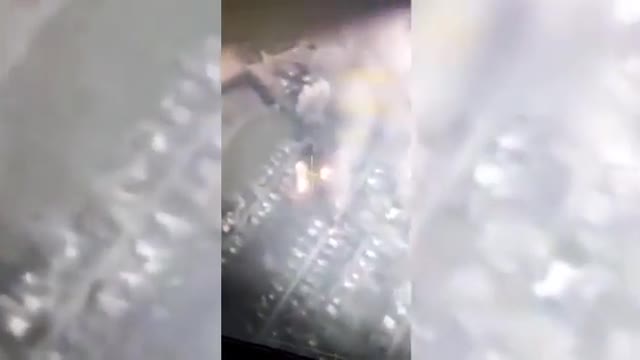 Ukrainian artillery targets Russian column