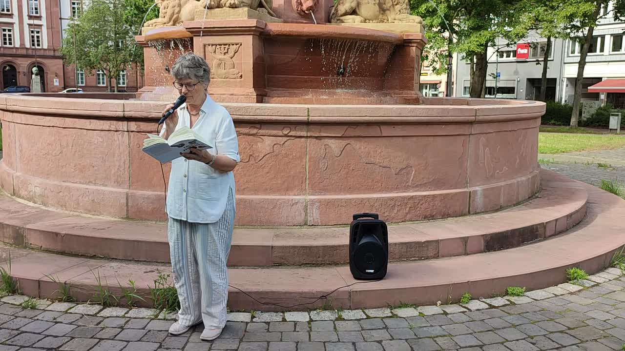 Pfarrerin Ortrun's Mahnwache 05.07.2021 in DARMSTADT