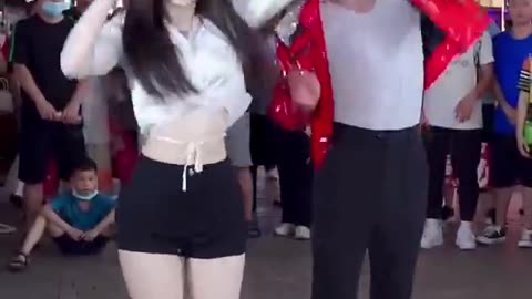 Michael Jackson and the beautiful Chinese girl