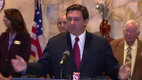 DeSantis ROASTS Putin: He's "Basically An Authoritarian Gas Station Attendant"