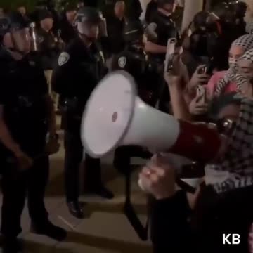 🤣 Hamas Agitator Gets Snatched The F*ck Up!