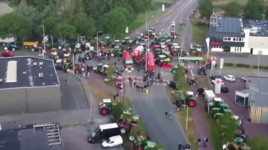 DUTCH FARMERS PROTEST COMPILATION