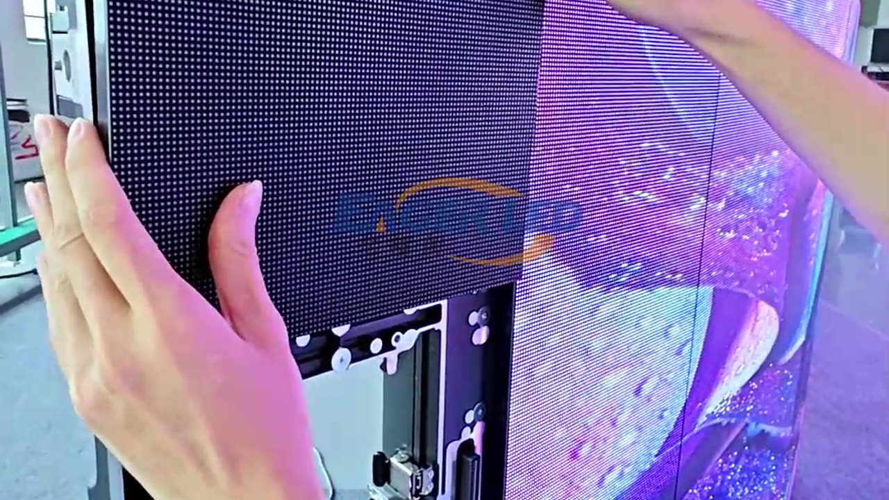 The EA500H3 rental LED display is a frontal & rear design.