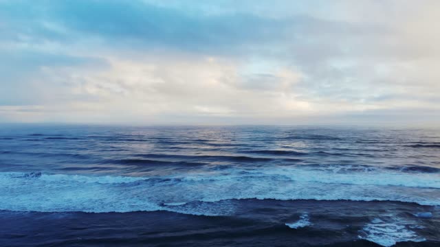 Slow motion ocean wave