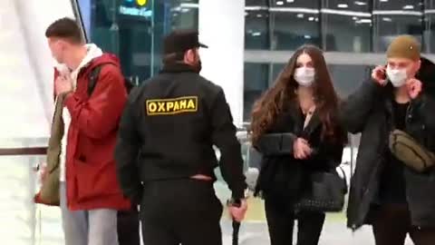 Viral - "Where's your mask?" prank