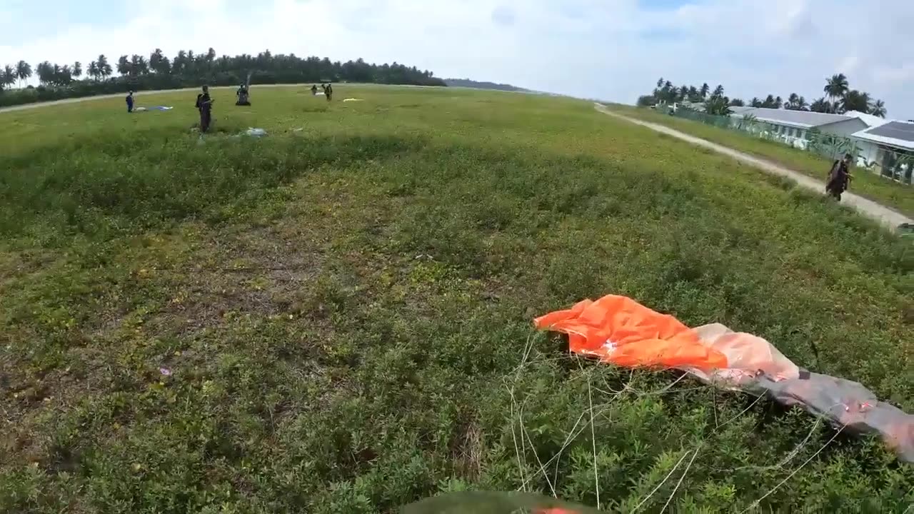 Amazing- Wingsuit- Flying- Over-The- Maldive