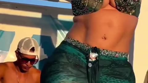 Bella dance video