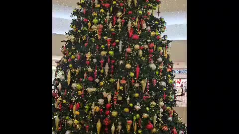 Christmas Tree South Coast Plaza Before & After!