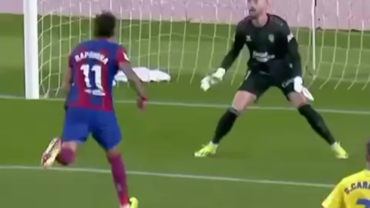 Raphinha's Goal ⚽️with a beauty timed pass from João Fèlix🎯