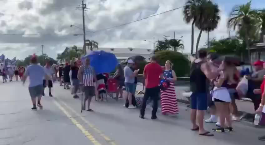 CHIẾN DỊCH SARASOTA, FLORIDA, D. TRUMP 🇺🇸SARASOTA, FLORIDA, RALLY OF D.TRUMP, POTUS 🇪🇸SARASOTA, FLORIDA, CAMPAÑA D. TRUMP 🇫🇷SARASOTA, FLORIDE, CAMPAGNE DE D.TRUMP