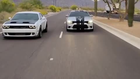 CHALLENGER VS CHARGER SISDE BY SIDE SUPERCHARGER WINE SOUNDS ARE AMAZING