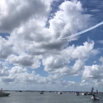 Airplane Salute for Trump Boat Parade FL