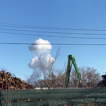 Scrap yard steel magnet in operation