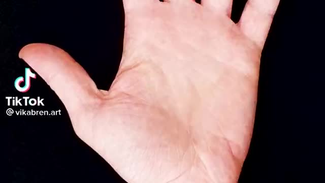 what happens when u unlock your hand? 🤔 #fyp #drawing #creative #vikabrenart