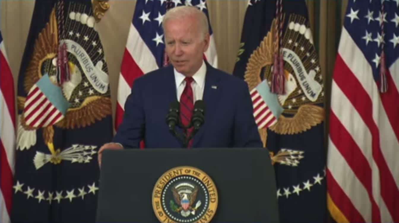 Biden: "Kids, thank you for being here, ok? ... Maybe I can talk to you afterwards."