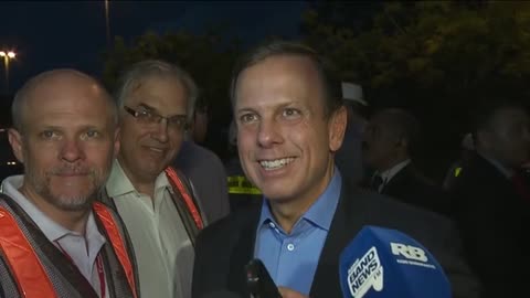 Carro de Luxo de João Doria para em local proibido durante blitz do programa Cidade Segura