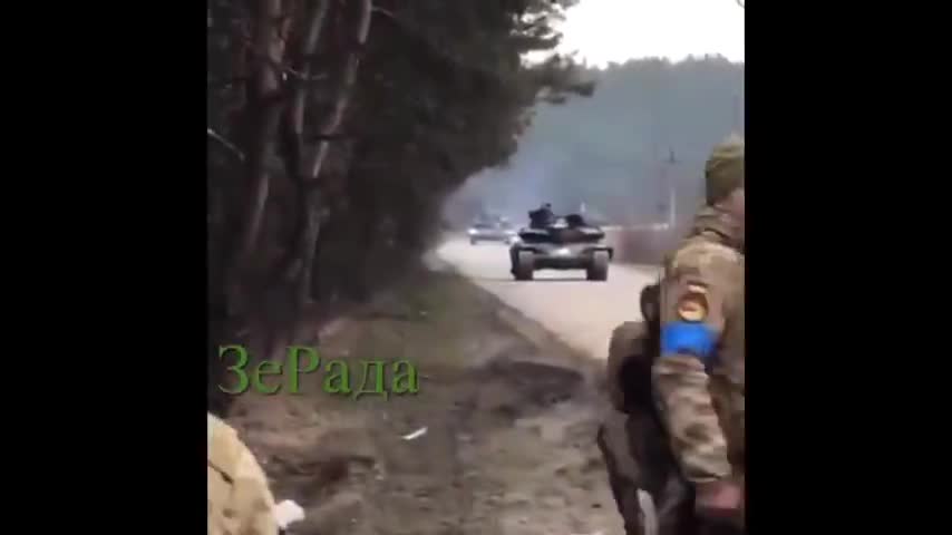 Ukrainians fail and rekt their own with a tank.