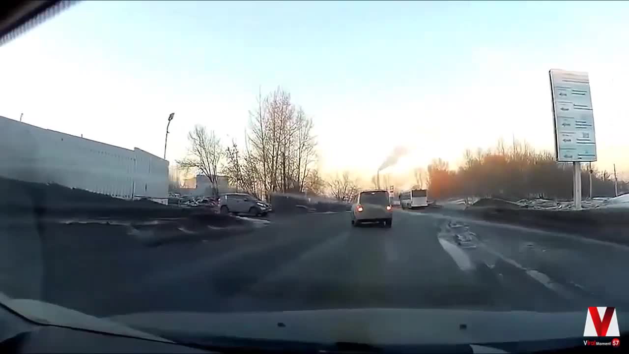 Dash cam car accident footage 2021