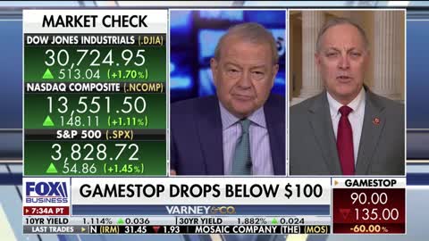 Congressman Biggs and Stuart Varney discuss issues at the border