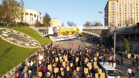 Marches in honor of the Nazis of the SS division ''Galicia'' in Kiev