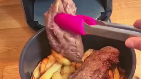 Steak and chips cooked in an air fryer quick and easy