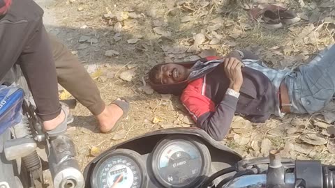 Drunken man fall asleep on road